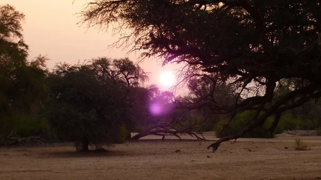 Anochecer en el desierto de Namibia